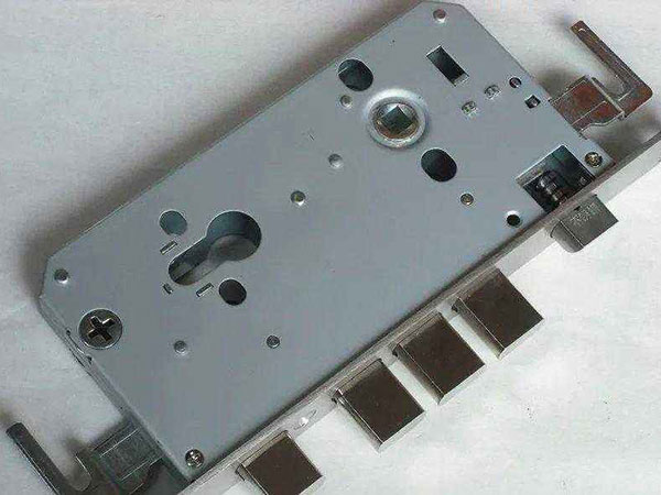 定南24小时上门开锁公司